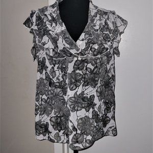 5 for $25! Allura Flutter Sleeve/Ruffle Floral Blouse - M